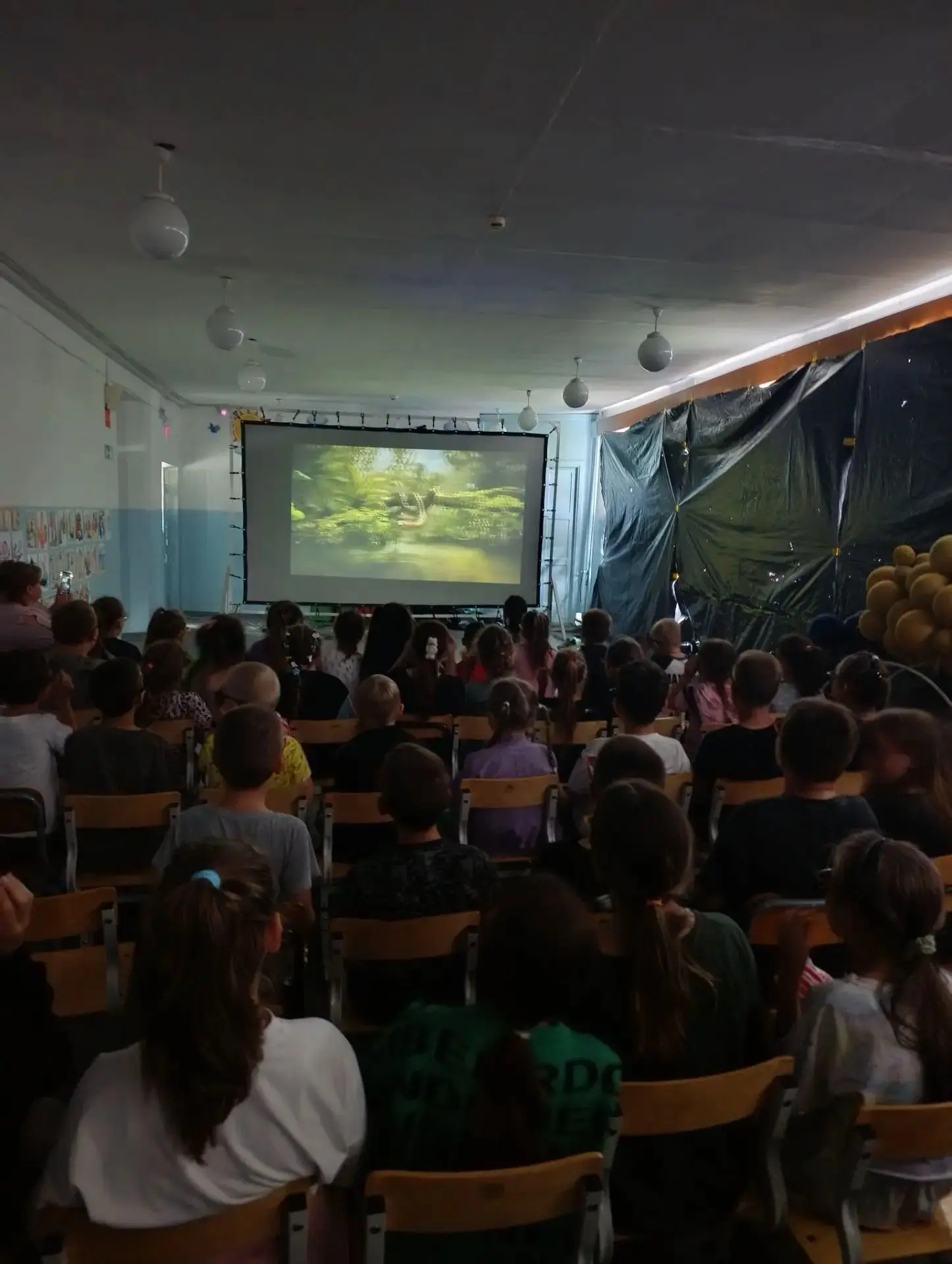 Кинотеатр прямо в лагере: наш день в формате 3D!