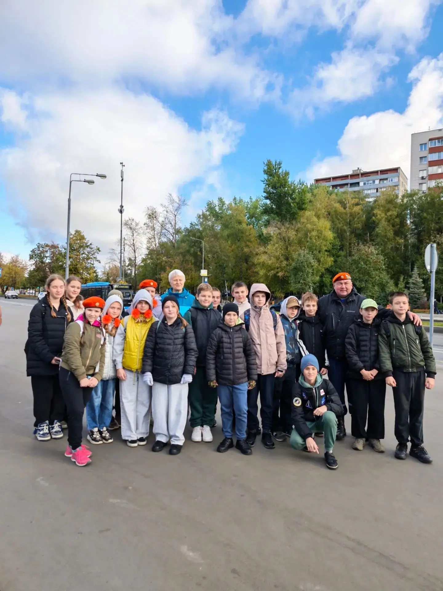 🌲 Настоящая школа мужества и дружбы: кадеты МЧС 5К и 6М покоряют туристические тропы!