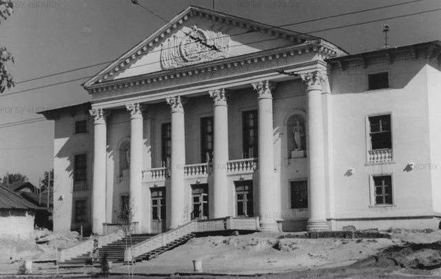 21 августа 1958 г. состоялся ввод в эксплуатацию здания Дома культуры Облпромсовета (по...