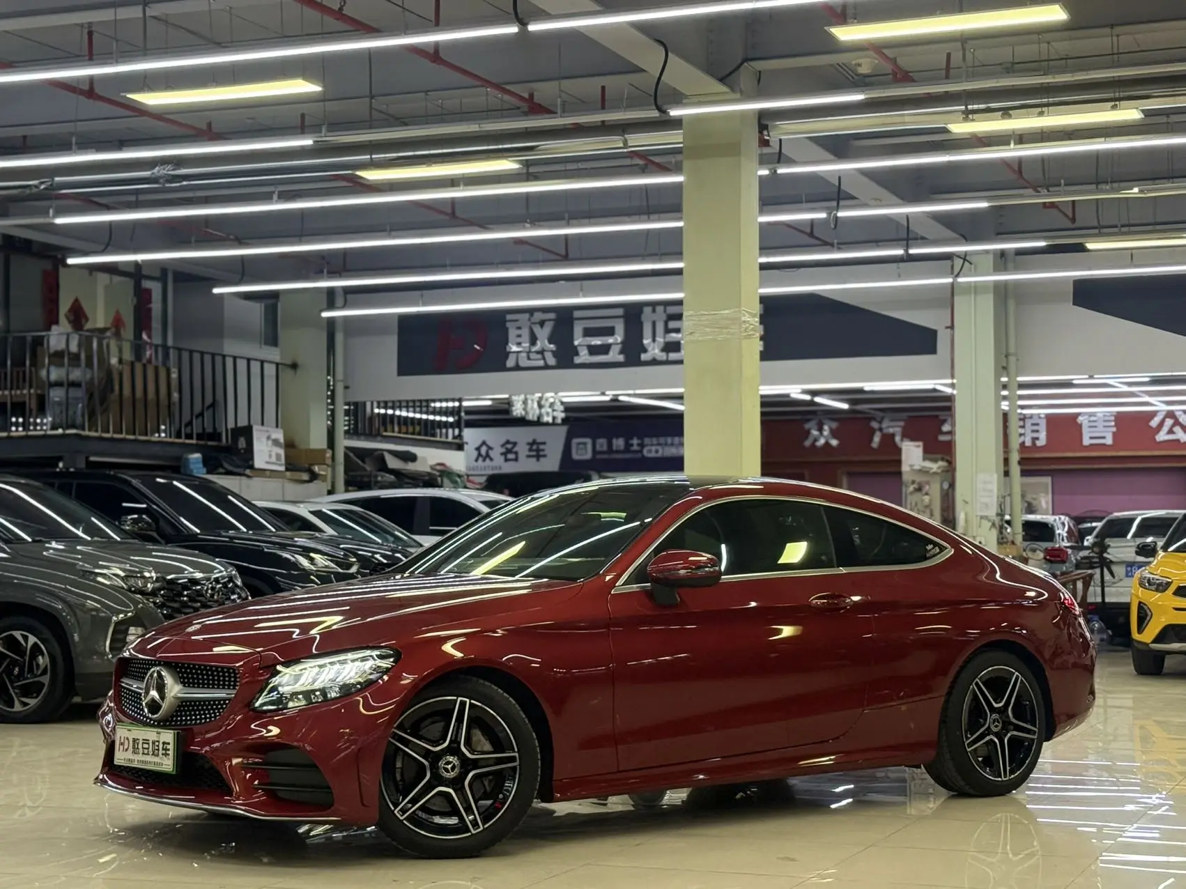 🔥 Редкий эксклюзив: шикарный Mercedes-Benz C-Class Coupe 2020 в эффектном красном цвете!