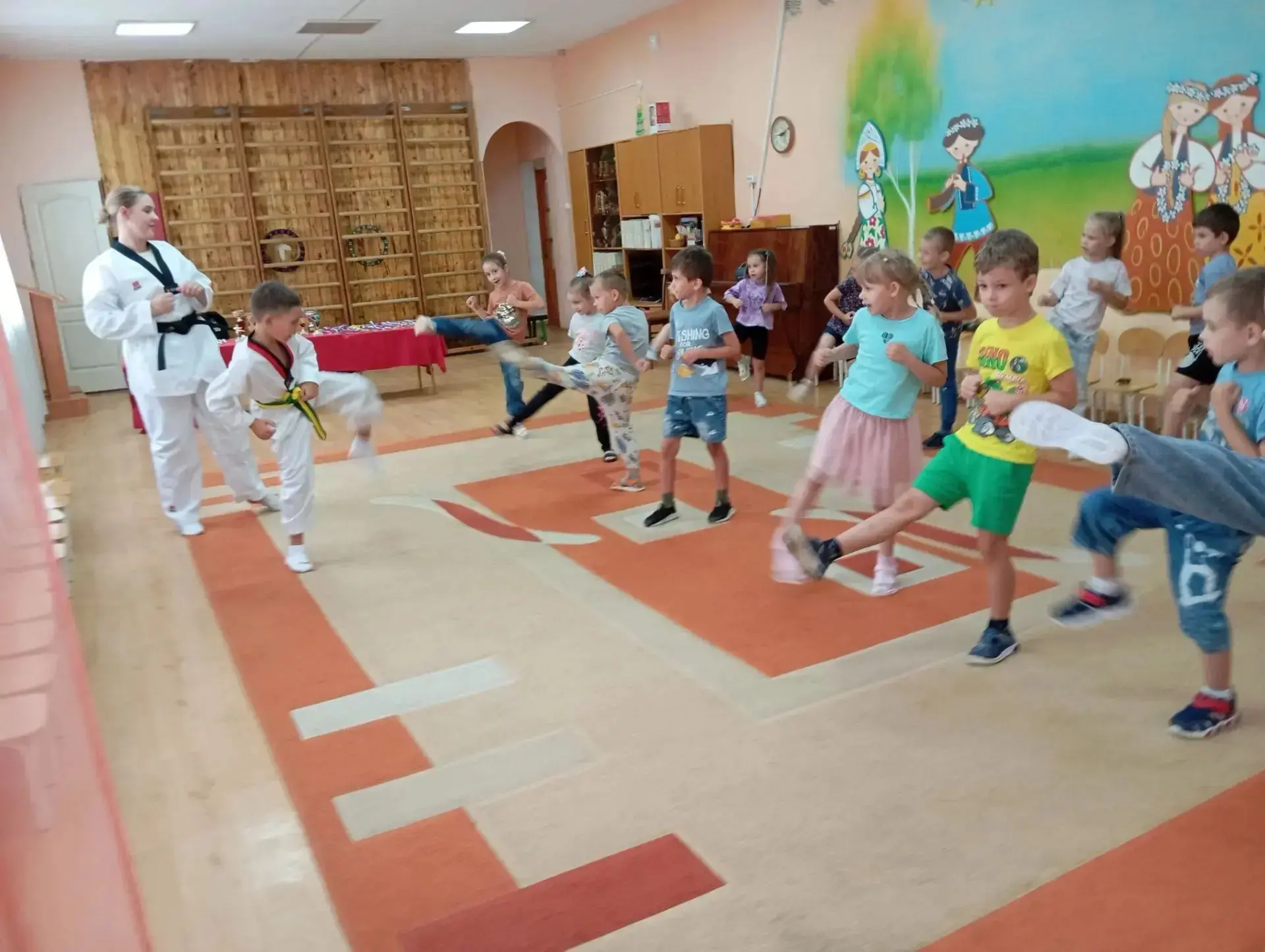 🌞Большое спасибо Карине Олеговне Забродиной, воспитателю 2 младшей группы “Солнечные з...
