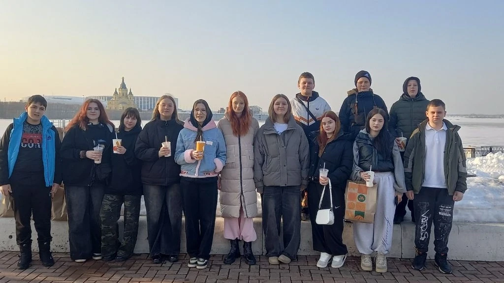 💥В марте ученики 8класса (кл. рук. Мельченко В.О.) посетили театр комедии в Нижнем Новгороде, посмо