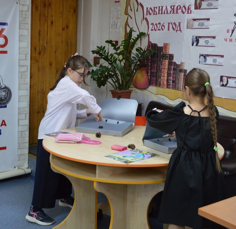 В честь Дня знаний в детской библиотеке для ребят прошла познавательная игровая програм...