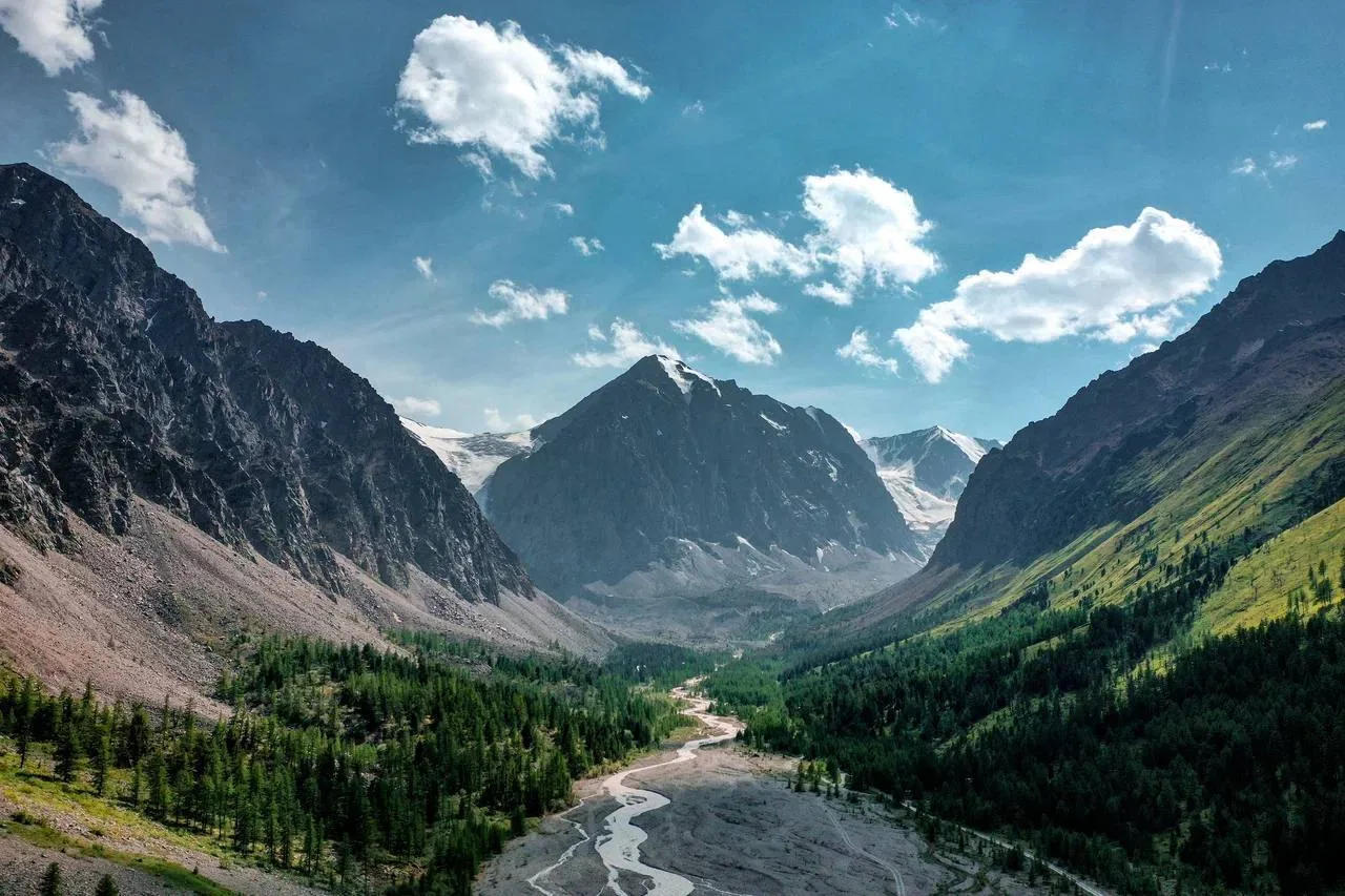 А вы знали, что в России есть место, которое легко спутать со Швейцарией?😳🏔️