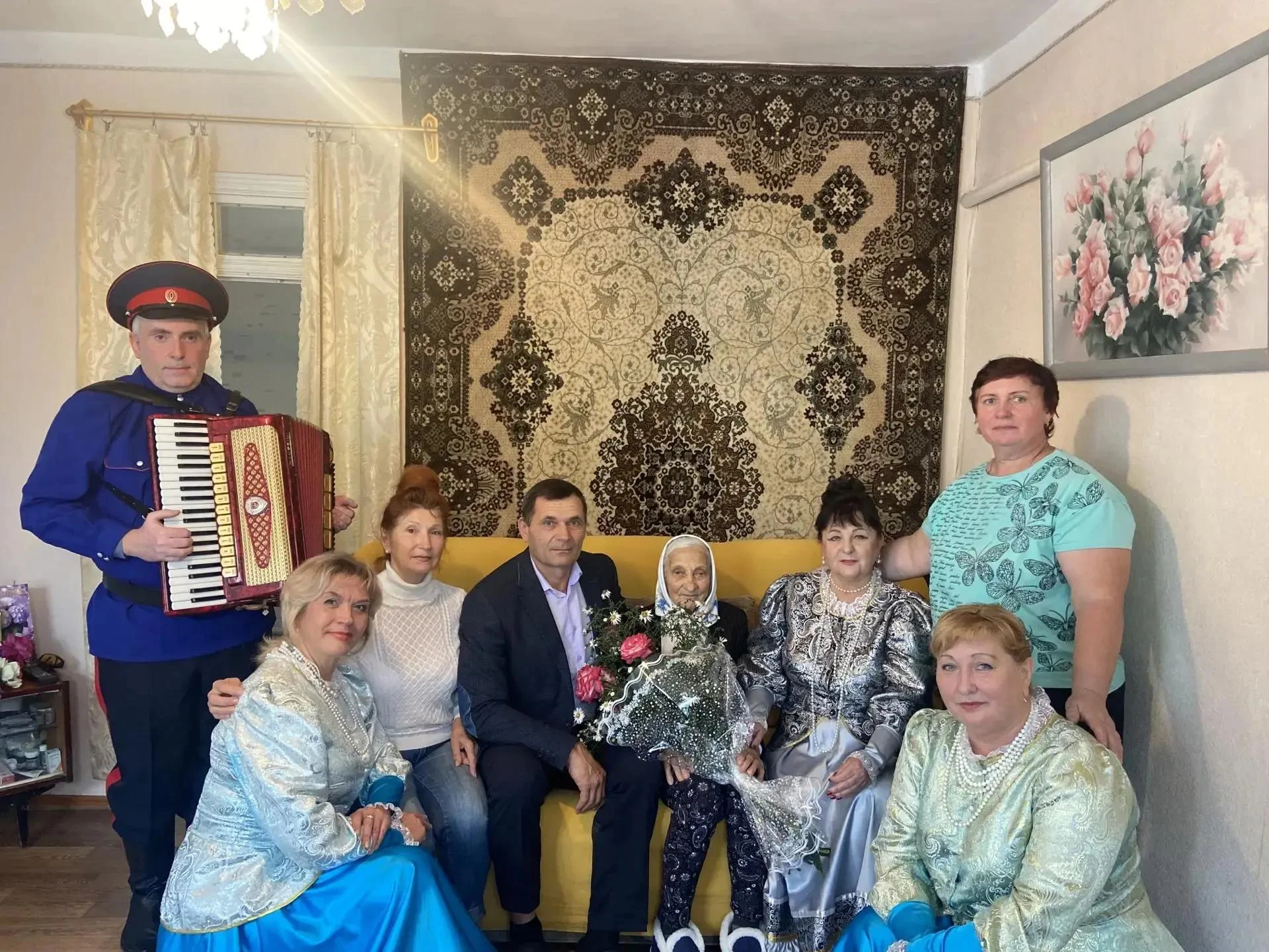 🎉1 октября свой 90-летний юбилей отмечает долгожительница, ветеран труда и жительница ...
