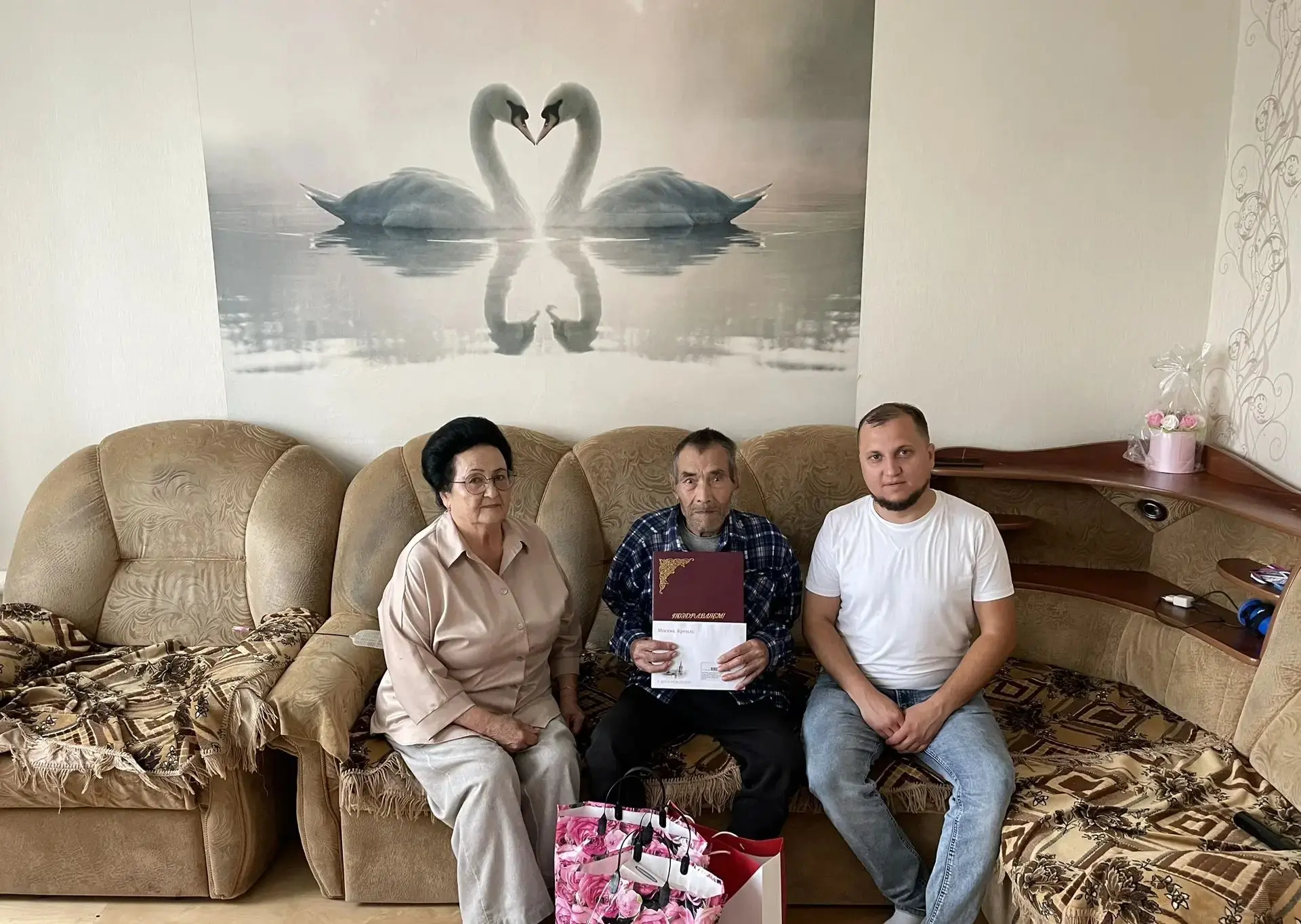 94 года исполнилось труженику тыла Макарову Николаю Борисовичу