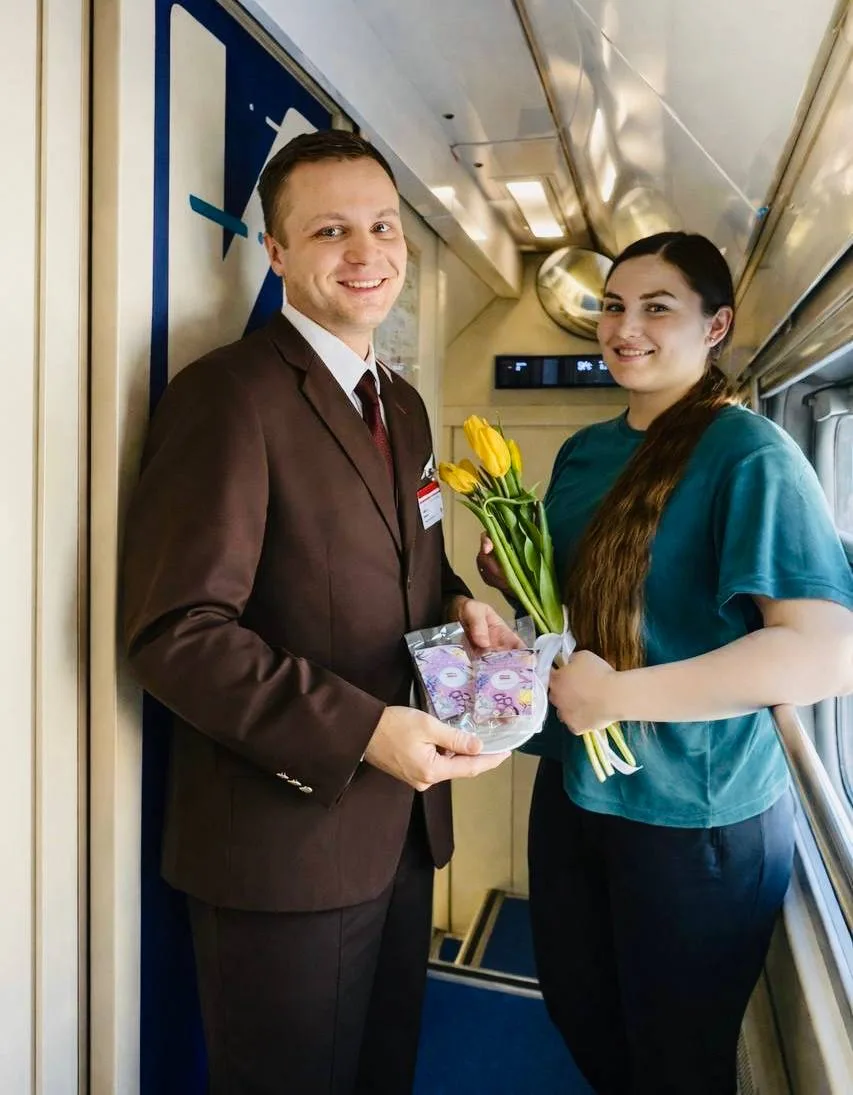 Более 1 млн пассажиров перевезли поезда ФПК с 6 по 9 марта  🎫 Это на 9% больше, чем за аналогичный п