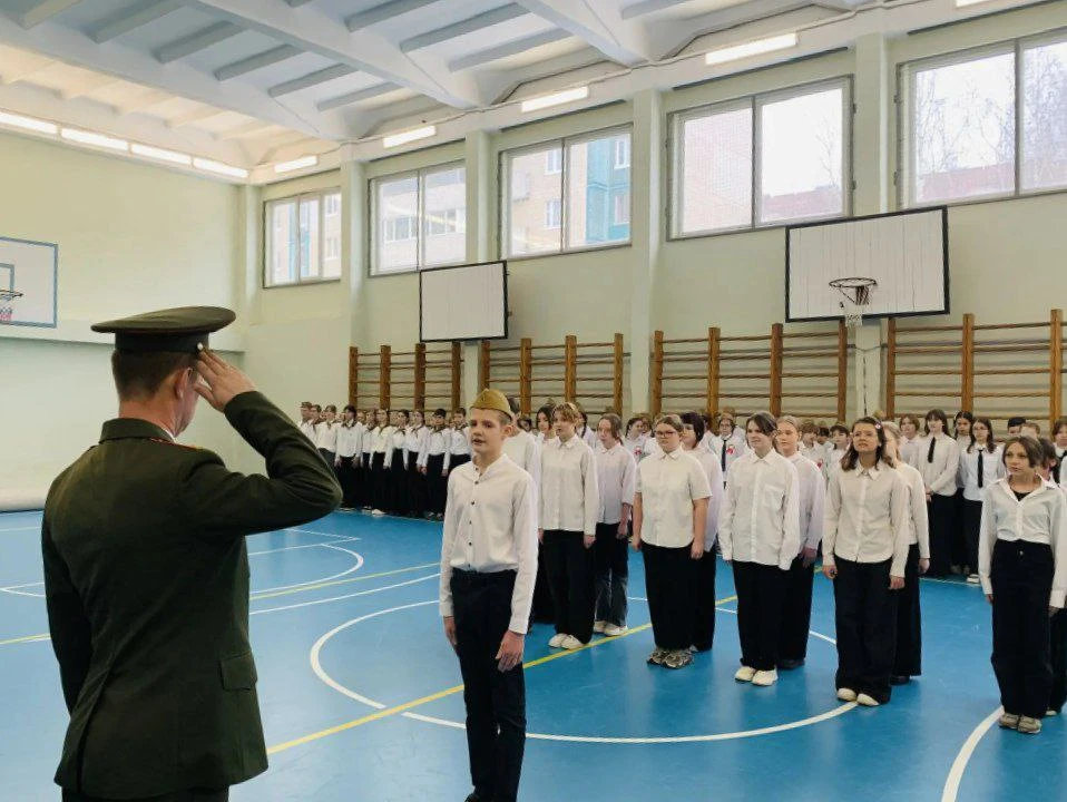 20 февраля в нашей школе прошёл традиционный «Смотр строя и песни», посвященный Дню защитника Отечес