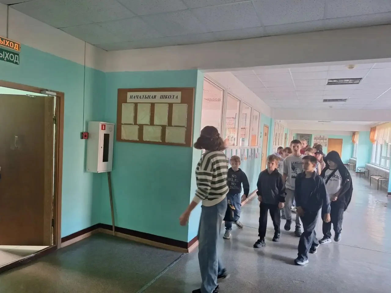 Сегодня в нашей гимназии прошла плановая тренировочная эвакуация. По легенде, в одном из помещений в