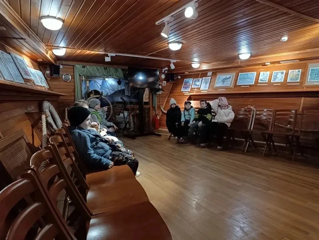 ⛴️ 7 апреля обучающиеся 1 «Б» класса совместно с классным руководителем и родителями посетили уникал