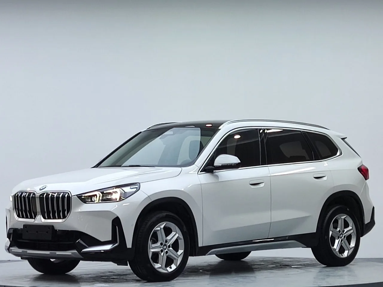 ✅ В продаже в Китае 

BMW X1 SDRIVE 20LI
2023 год
37 900 км
2.0 бензин - 156 ЛС
Передний привод
✅ Ко