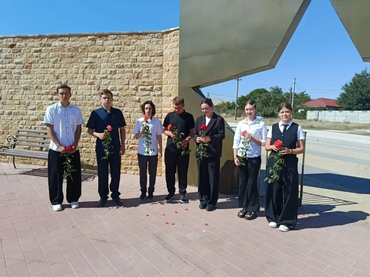 📌Сегодня, в день окончания Второй мировой войны, у нашего мемориала в селе Новопокровк...