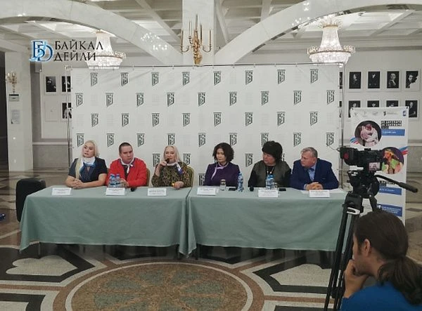 Материал о гастролях Луганского академического русского драматического театра имени Пав...