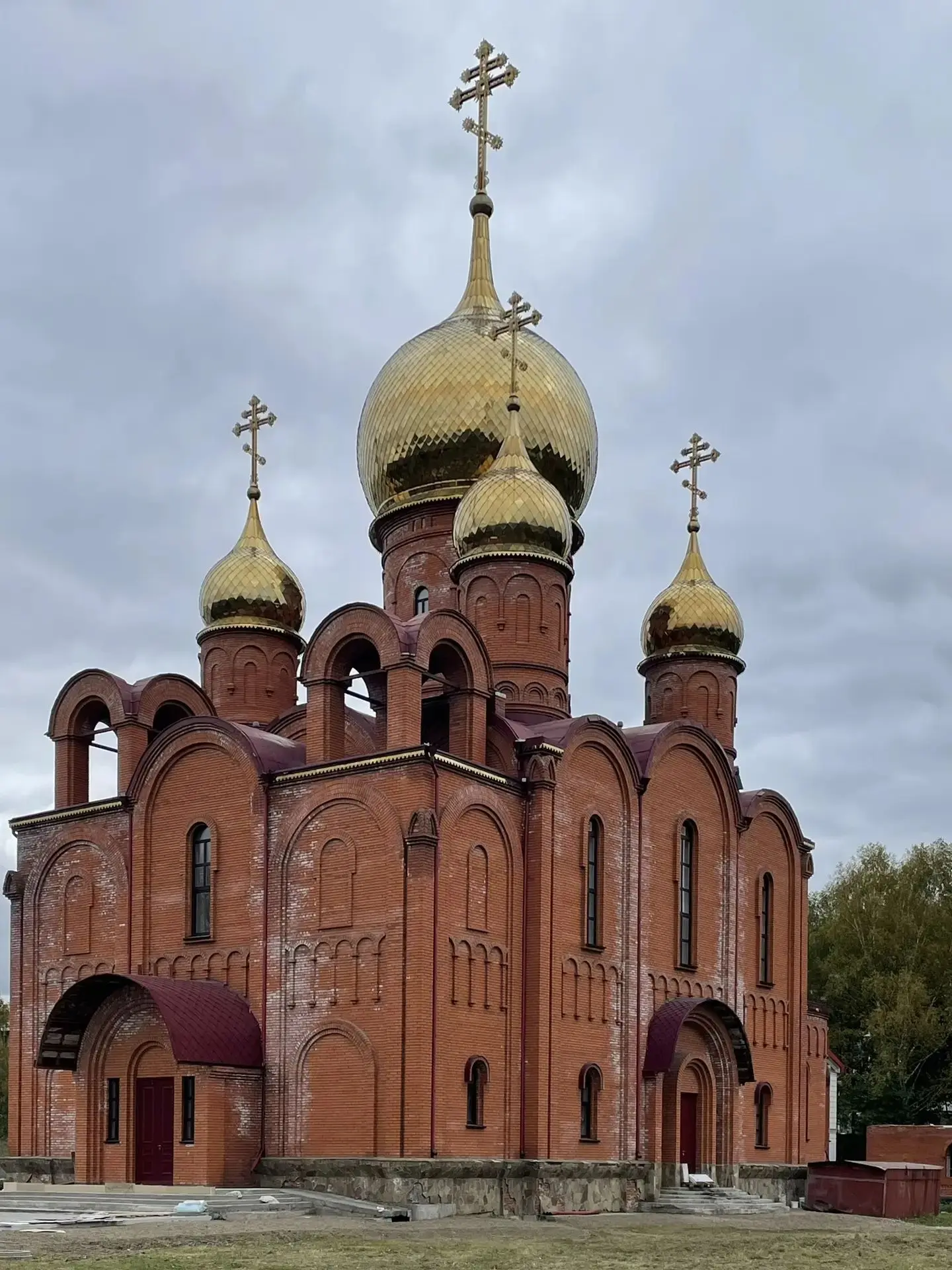 Сегодня увозили в Храм что могли увезти.