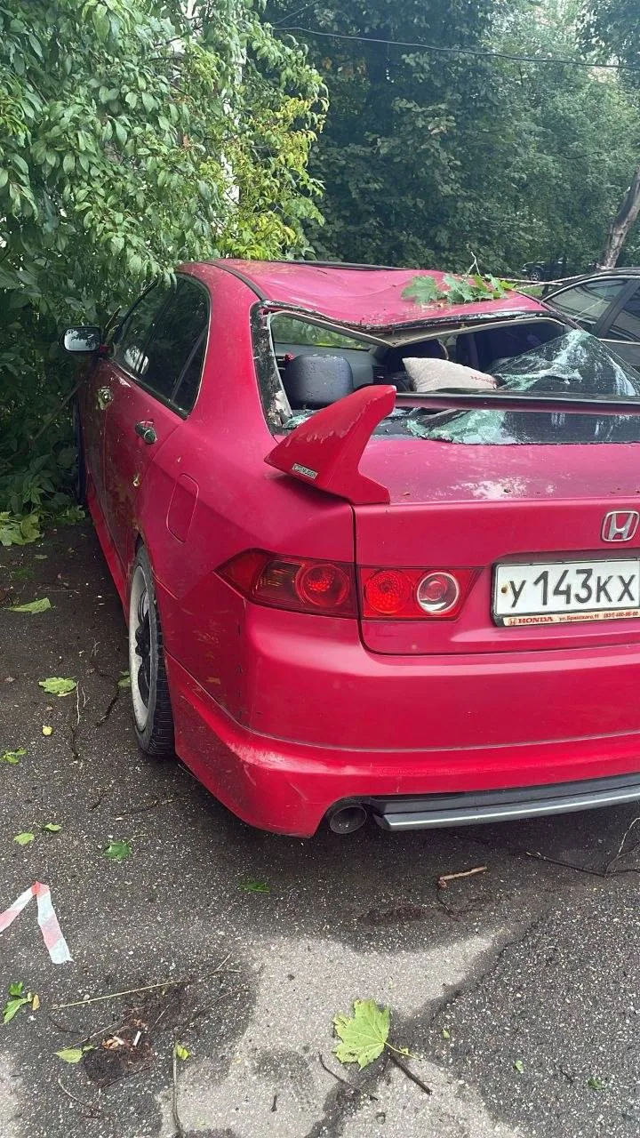 От подписчика:

28.07 в районе с 16-17 по адресу г. Королёв, Пр-т Космонавтов 45 на автомашину Honda