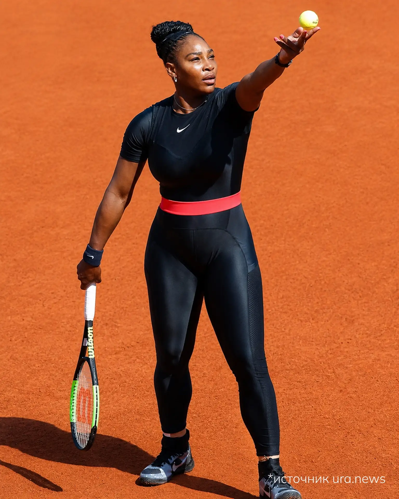 Знаменитые теннисные коллаборации: Когда спорт встречает моду 🎾✨