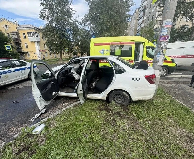 ❗️В Челябинске столкнулись Toyota Corolla и Lada Granta

Авария произошла у дома №28 по улице Мира. 