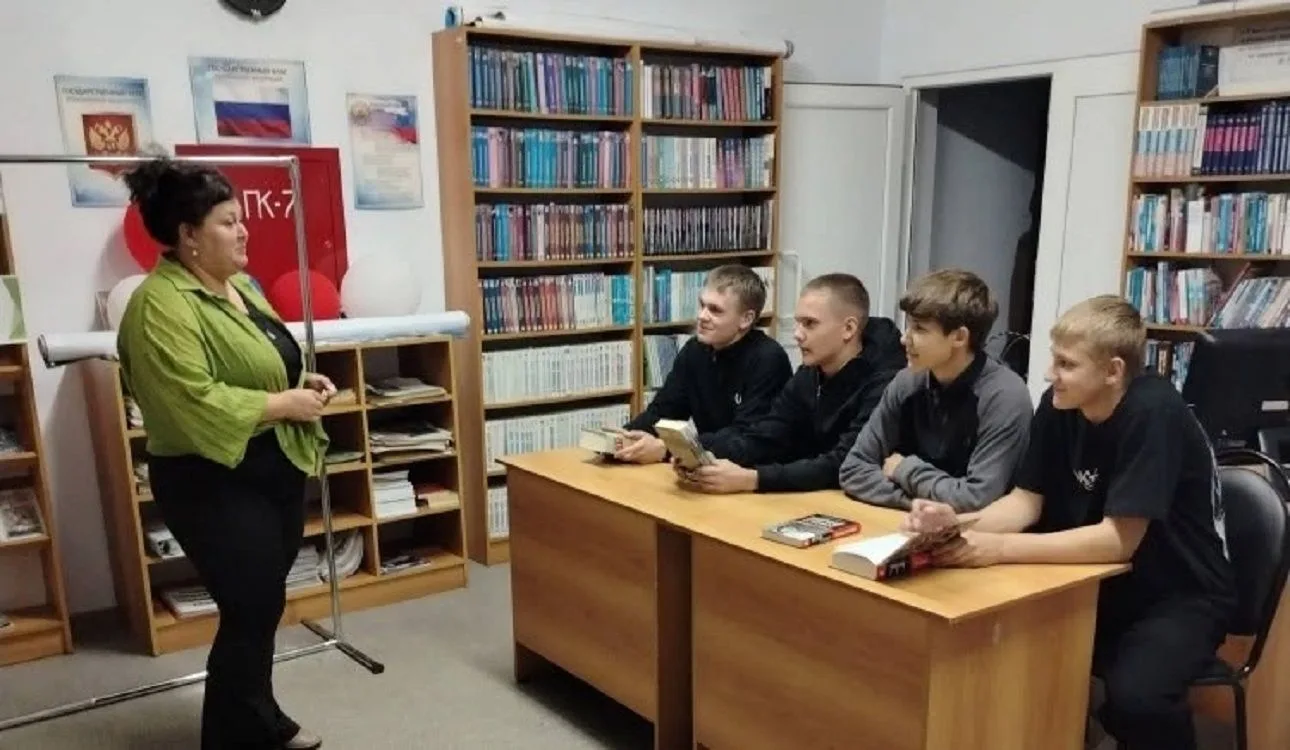 В Иссинской районной библиотеке прошёл историко‑познавательный час «Была война… Была По...