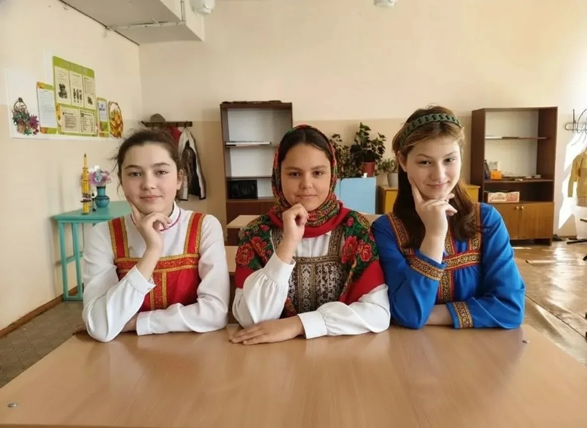 17 апреля в нашей республике отмечается День национального костюма.