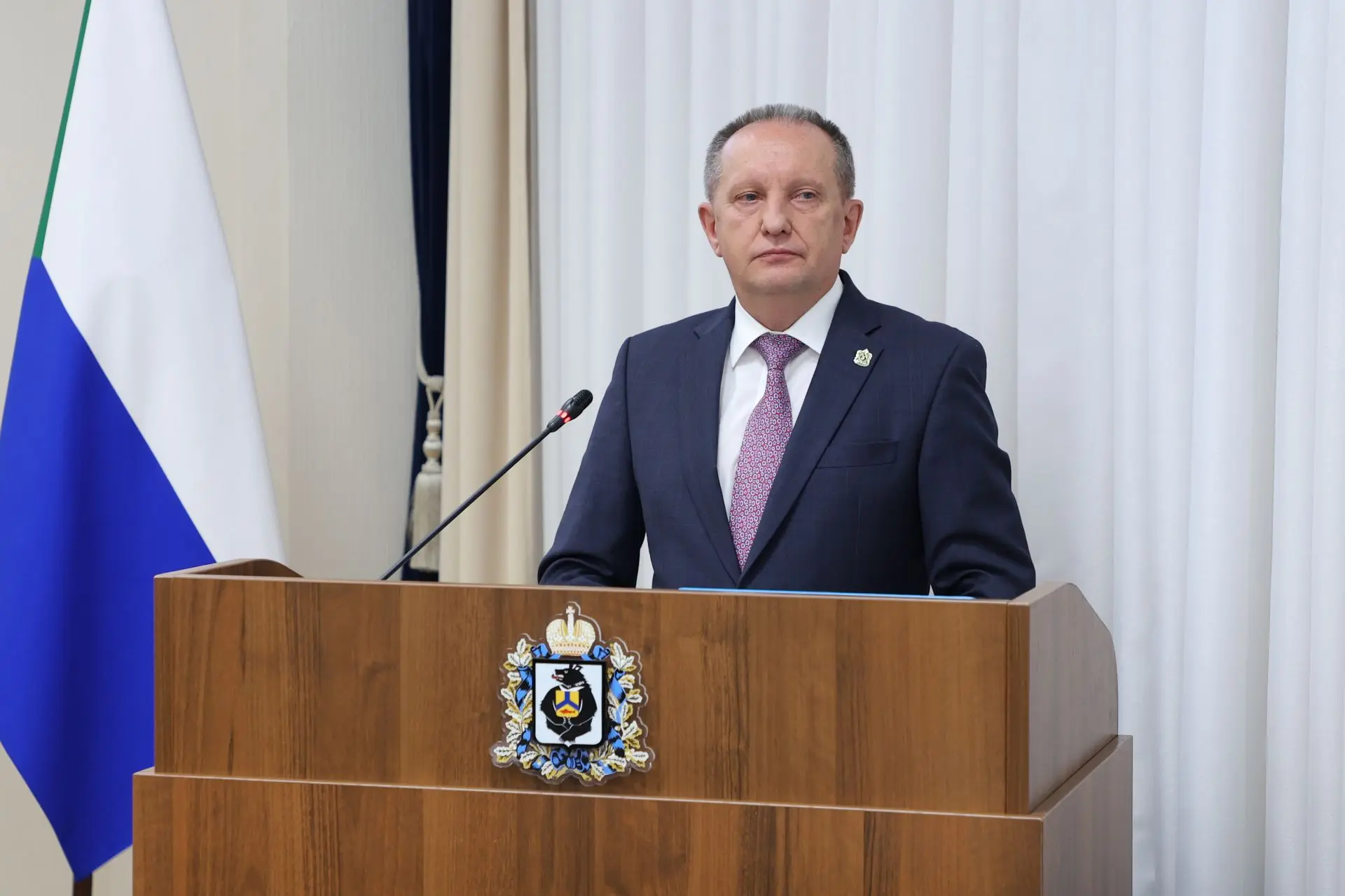 Внесенные Губернатором края поправки в закон о краевом бюджете на 2026 год одобрили депутаты Законод