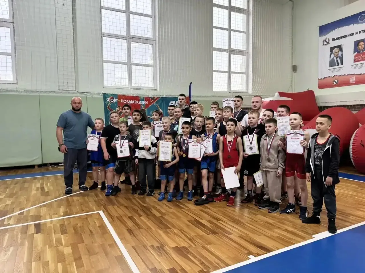 🥉 Бронза в Курске: Игнат Ушаков на пьедестале!  Поздравляем ученика 3 «Б» класса Ушакова Игната с ус