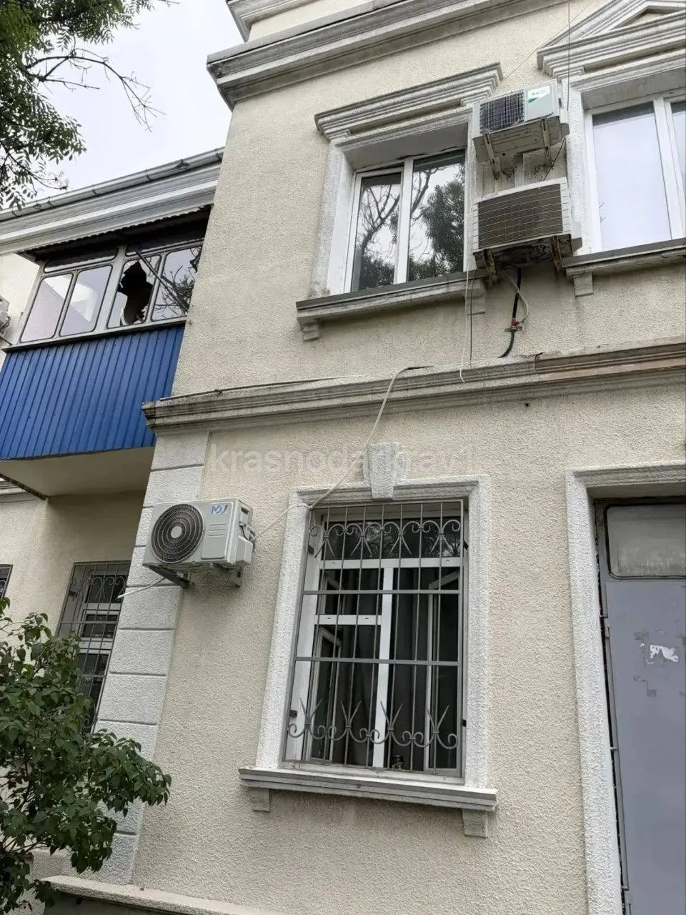 В Новороссийске обломки БПЛА повредили остекление в двух многоквартирных домах Восточного района  Об
