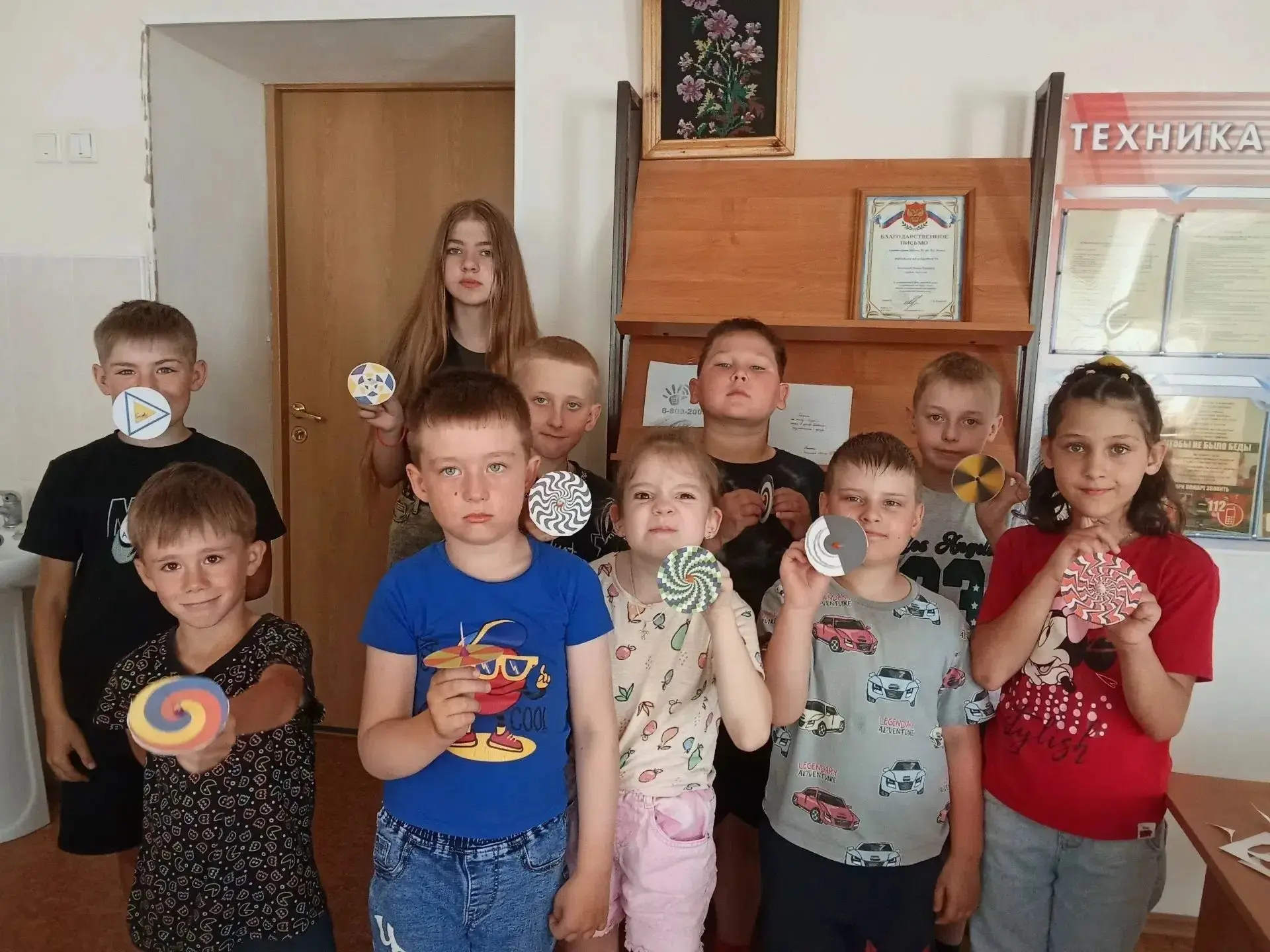🔬 День науки в нашем пришкольном лагере!

Сегодня наши юные исследователи погрузились в мир удивите