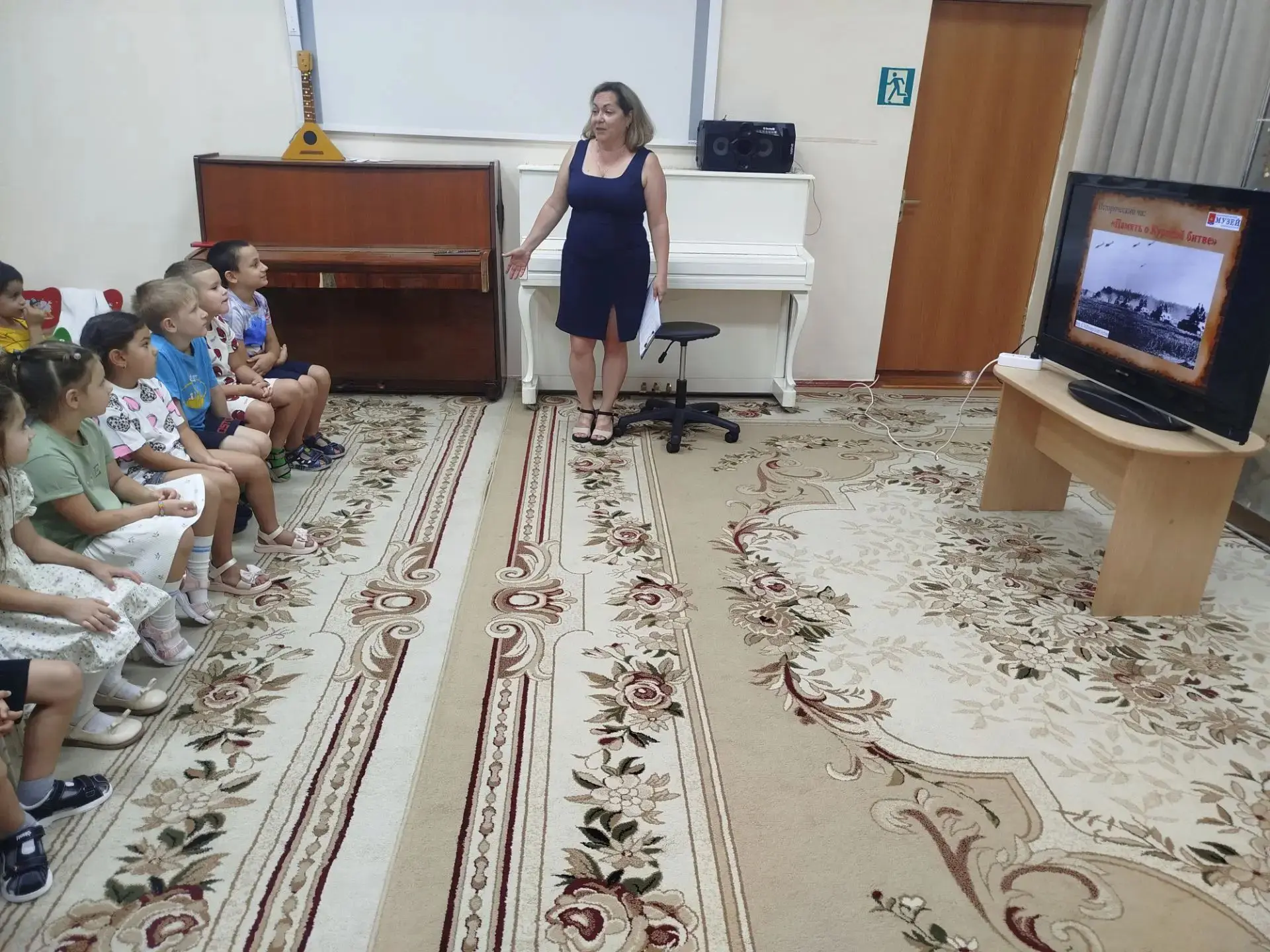 Сотрудники музея для воспитанников детского сада «Алёнушка» провели исторический час «П...