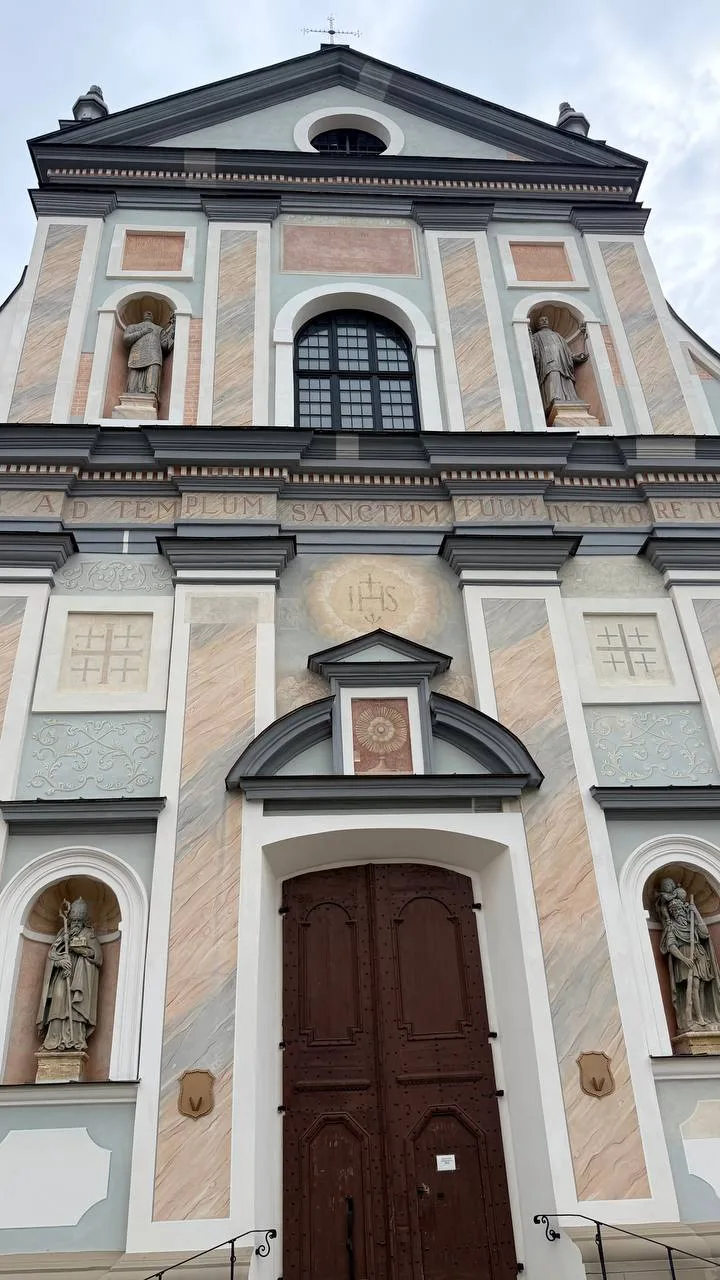Нельзя приехать в Минск и не отправиться к замкам🏰

Как мне понравилась эта атмосфера✨ощущение,что 