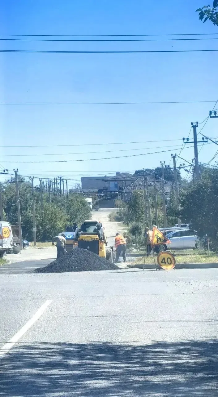 В х.Красный Пахарь продолжается ремонт дорог, согласно плана графика 📈