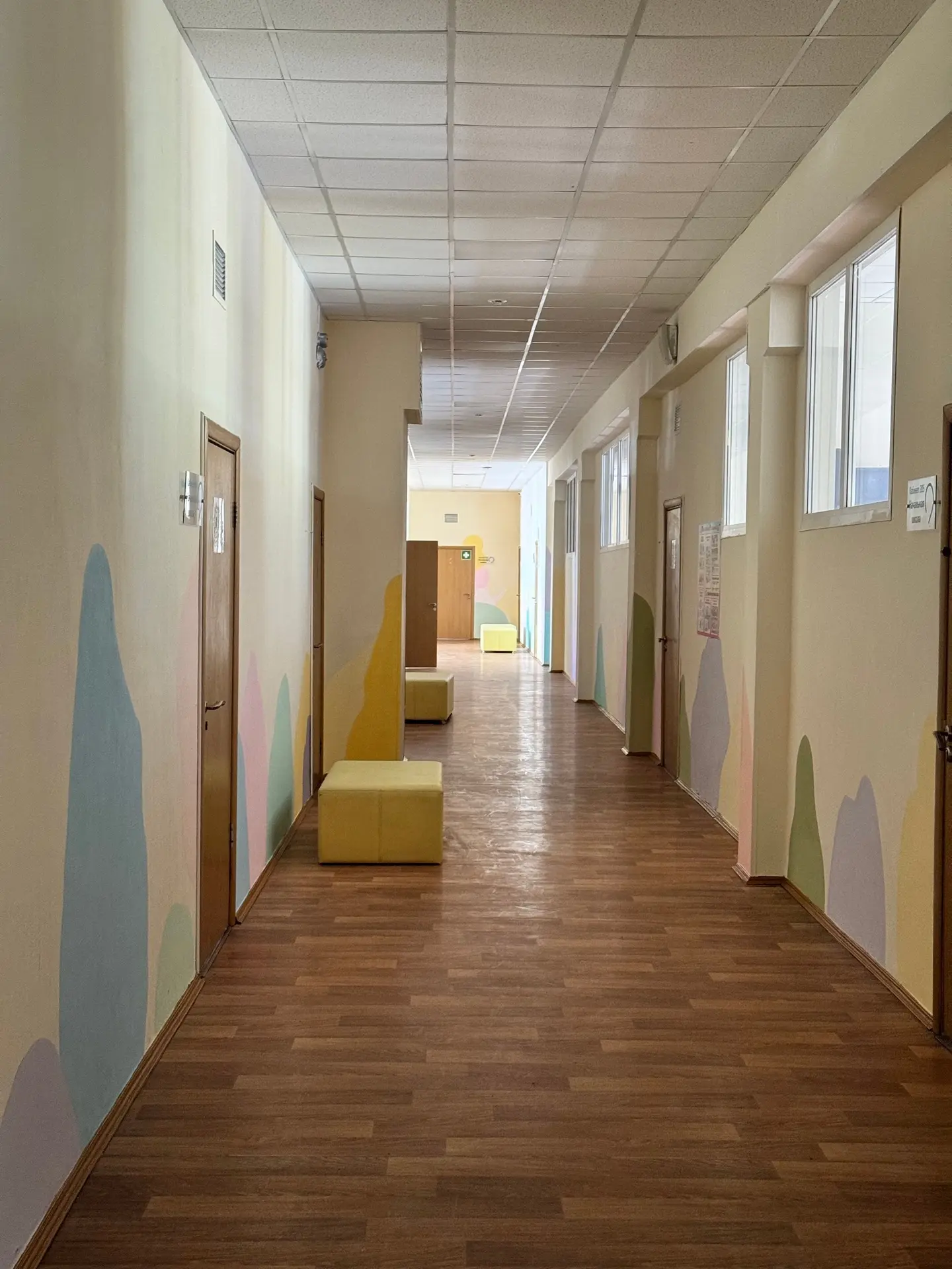 🎨 Летние перемены в школе

☀ Летом в школе происходят важные изменения. Обновляются кабинеты, приво