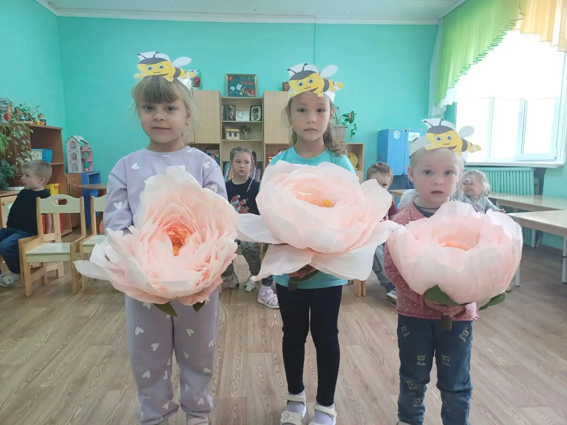 Что за праздник сегодня у нас?