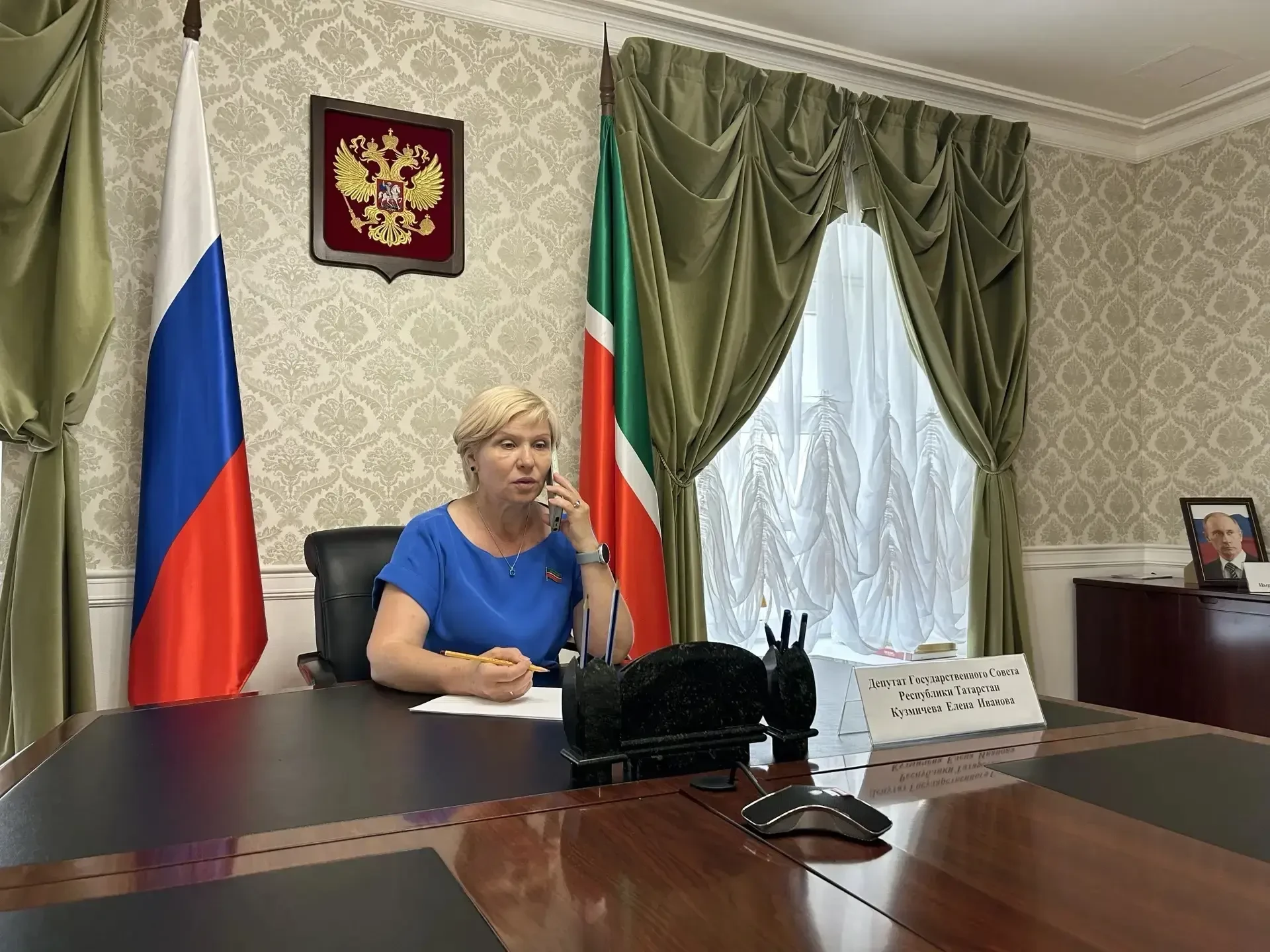 Депутат Государственного Совета, председатель Федерации профсоюзов РТ Елена Кузьмичева провела прием