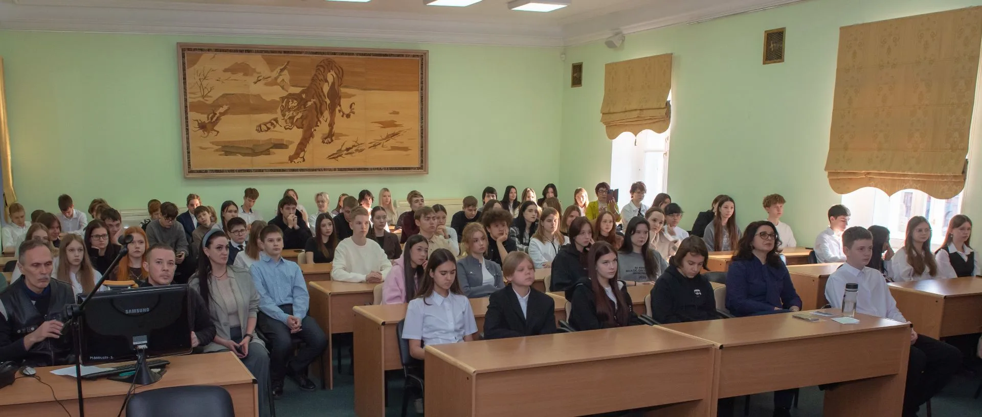 ‼️Дорогие читатели! Обращаем ваше внимание на временные изменения графика работы читальных залов биб