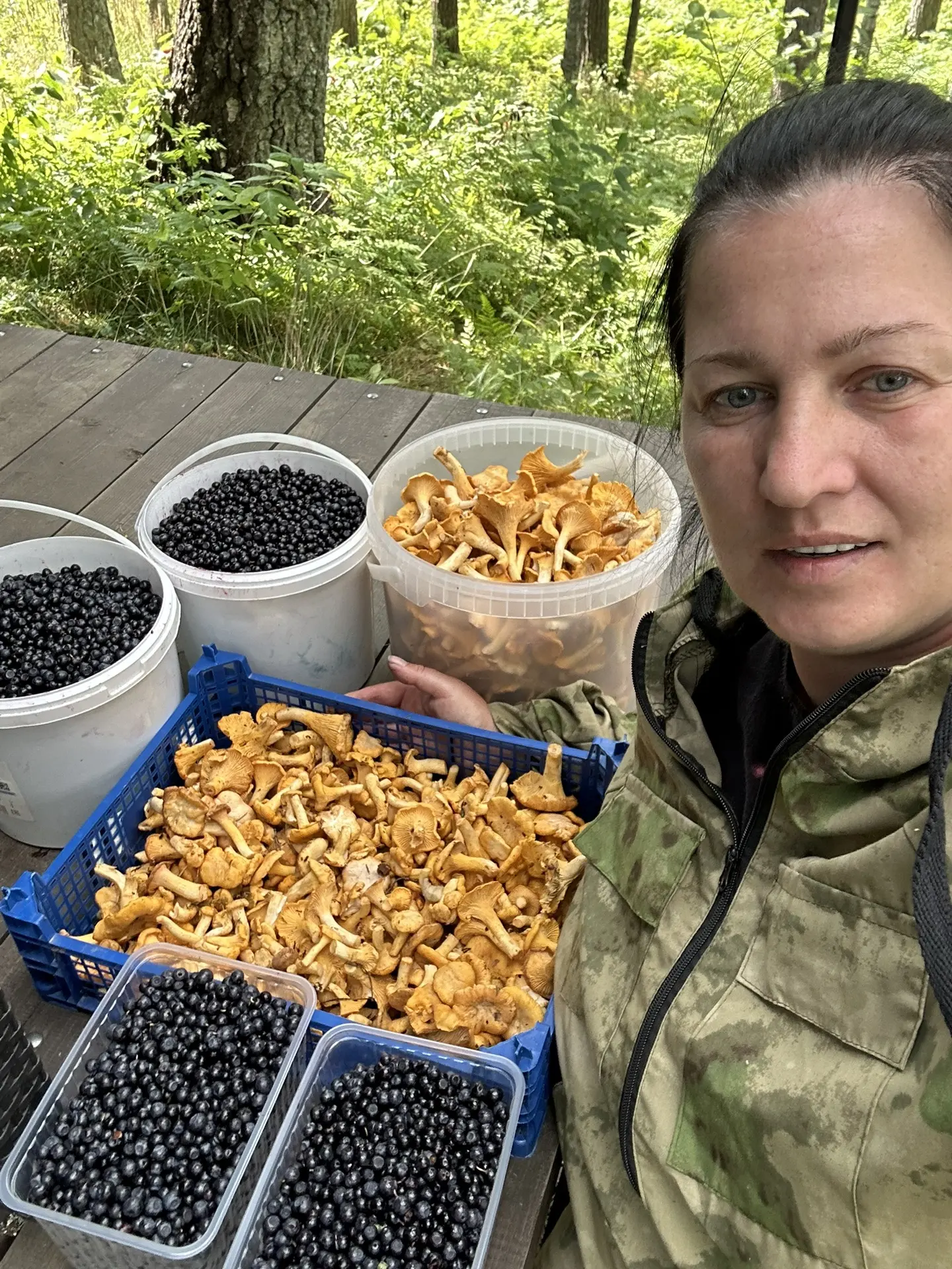Не успела я выдохнуть после посадки/пересадки цветов, как начался новый марафон 😉🤣🤣🤣
Стерли с Ле