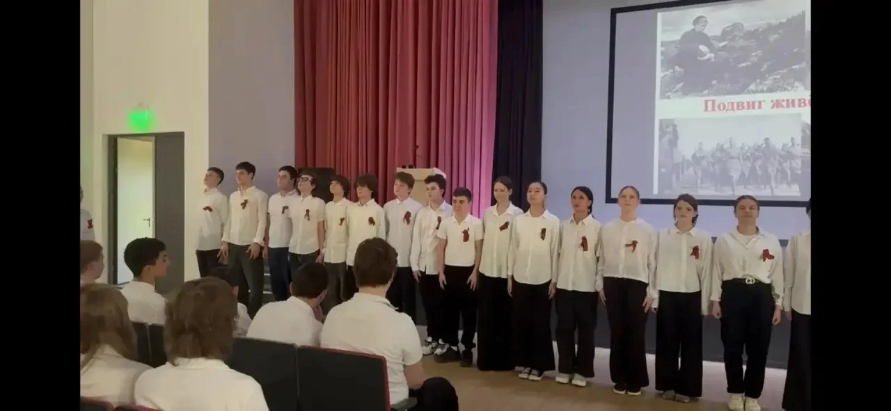 🎖️В преддверии 9 Мая в 1‑м корпусе лицея прошёл Фестиваль солдатской песни. В этот день ученики разн