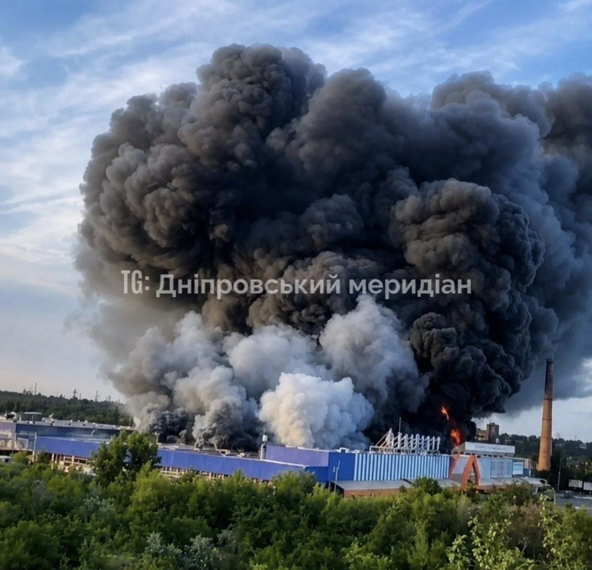 За ВБ!

«Эпицентр» в Кривом Роге. Он проработал почти 19 лет — с декабря 2007 года.

Мама В Шапке