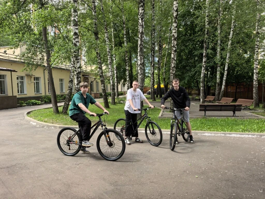 🚴‍♂️ День велосипеда в нашем центре — скорость, радость, драйв! 🚴‍♀️