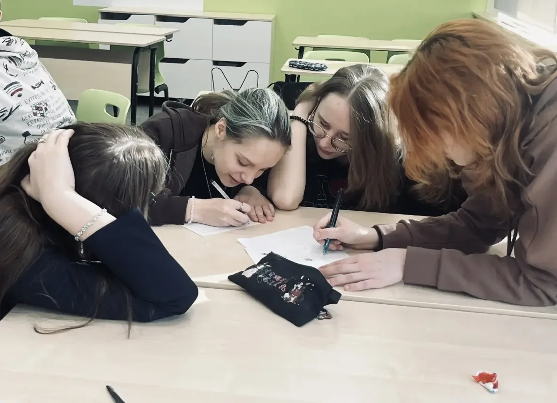 «Правилу следуй упорно: чтобы словам было тесно, а мыслям — просторно». Н. А. Некрасов  📖 В нашей шк