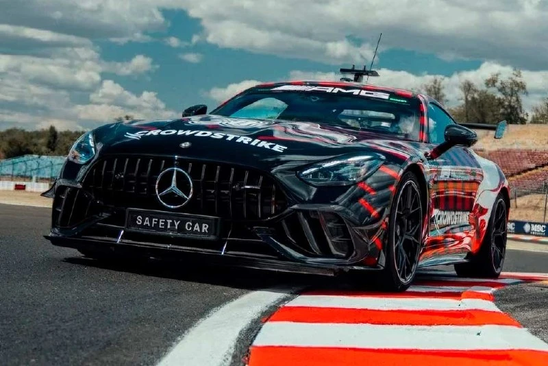 ⚡️ Вот уже на протяжении 30 лет Mercedes-AMG поставляет автомобили безопасности для Формулы-1. К кру