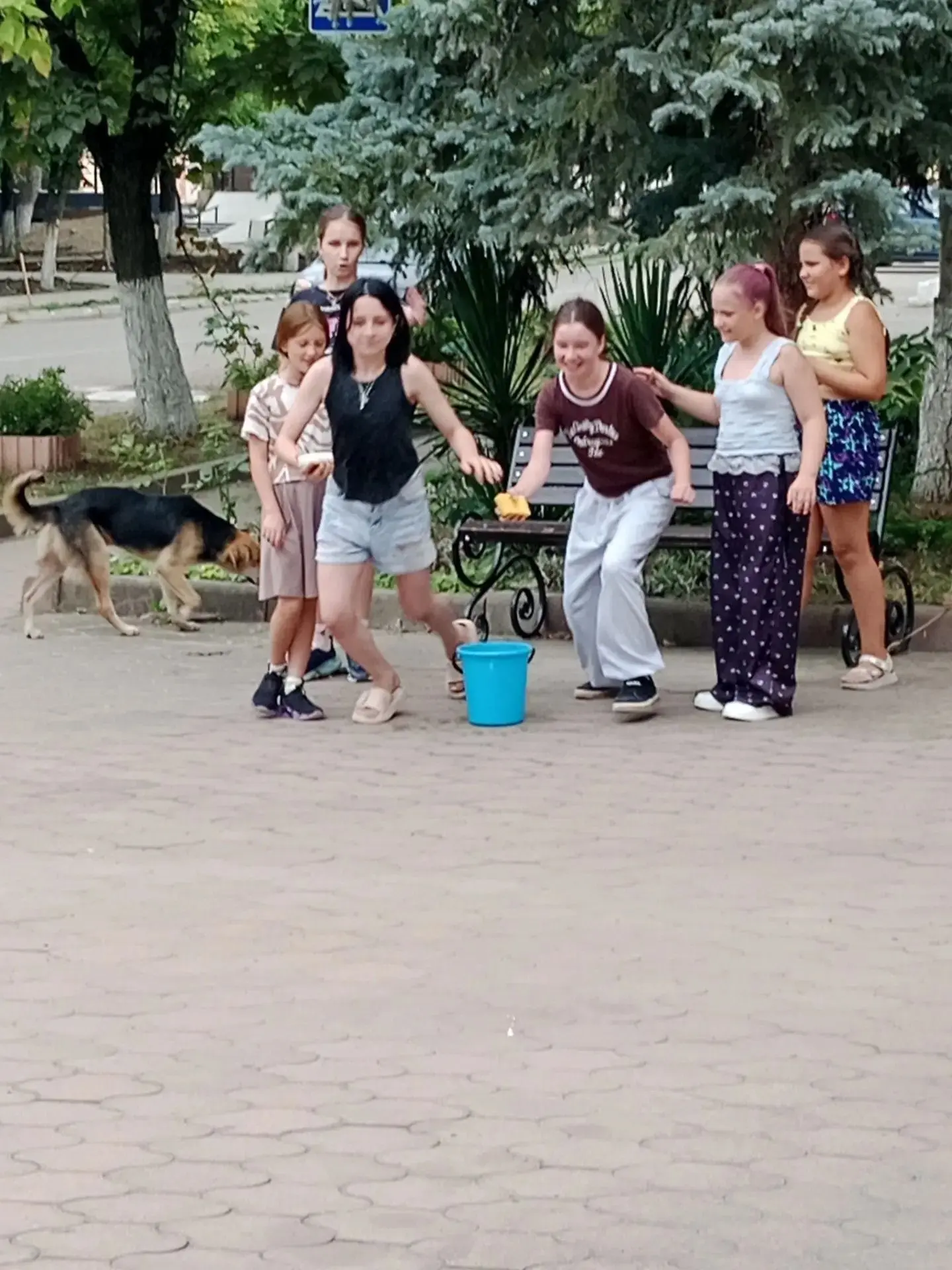 Солнце, воздух и вода — наш девиз!
Сегодня в Центре творчества царила атмосфера праздника! Ребята с 