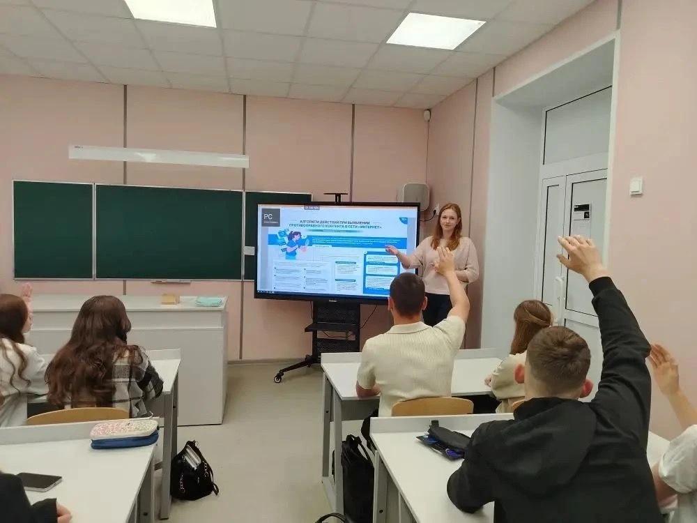 💡В школе регулярно проходят мероприятия посвященные безопасности,  в этот раз ученики ...