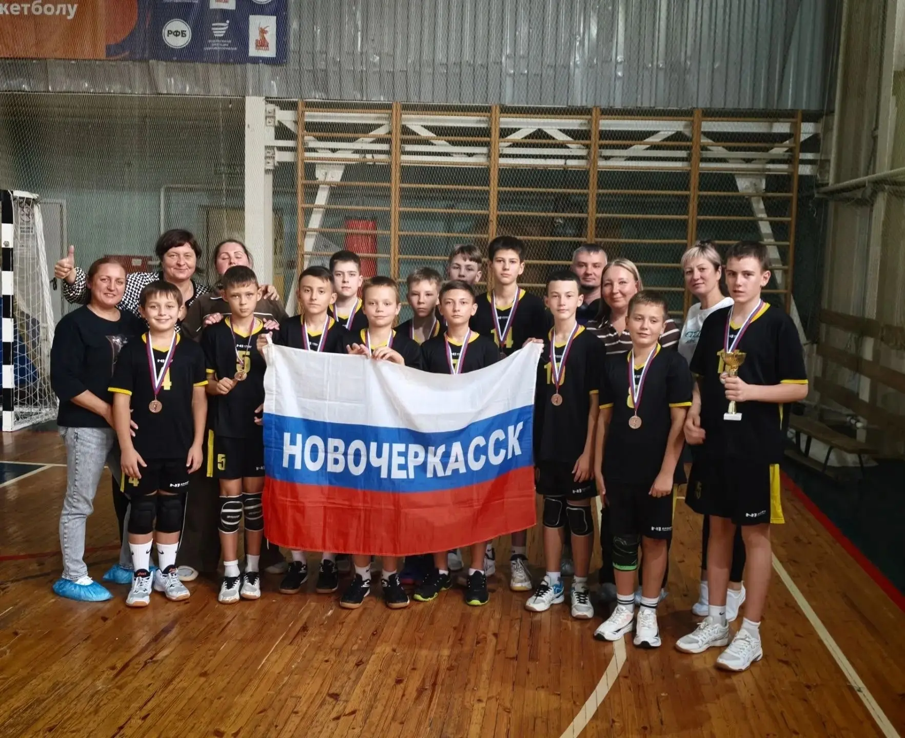 🏆 Волейболисты МБУ ДО СШ № 1 из Новочеркасска завоевали бронзу на первенстве г. Шахты ...
