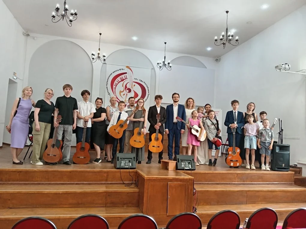 🎸 Очень уютная атмосфера концерта класса преподавателя Янгирова Э.Т. (гитара).