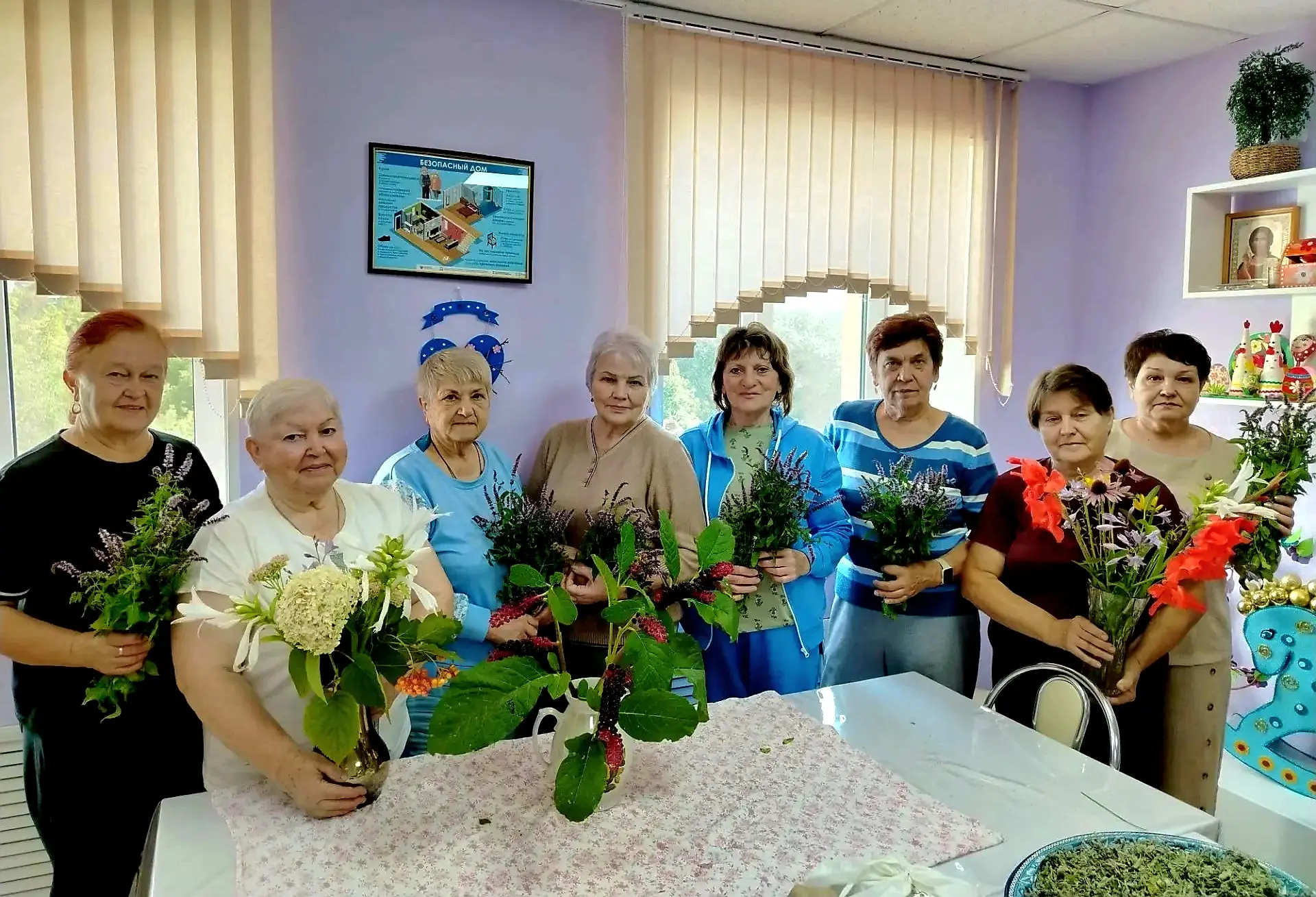 ✅️День сбора диких трав — давняя и добрая традиция в нашем комплексном центре. Она напо...
