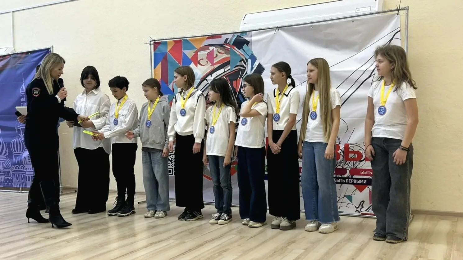 🚦 Торжественное событие! Сегодня наши ребята из 5-М класса  были официально посвящены в отряд ЮИД (Ю