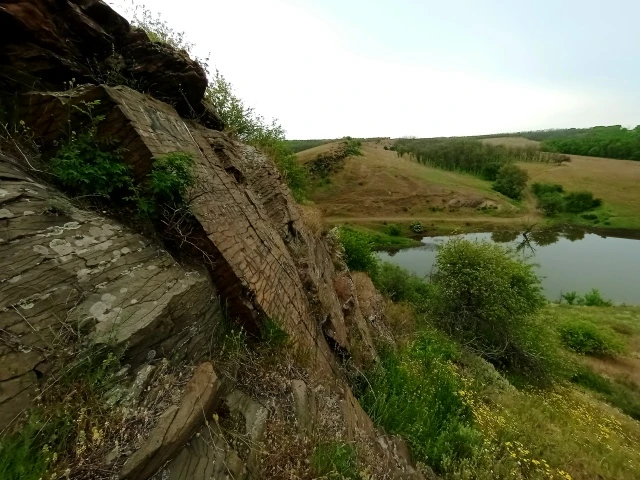 Напомню, что мы начали свой путь в балке, что находится в окрестностях  4- бис. По ней подошли к окр
