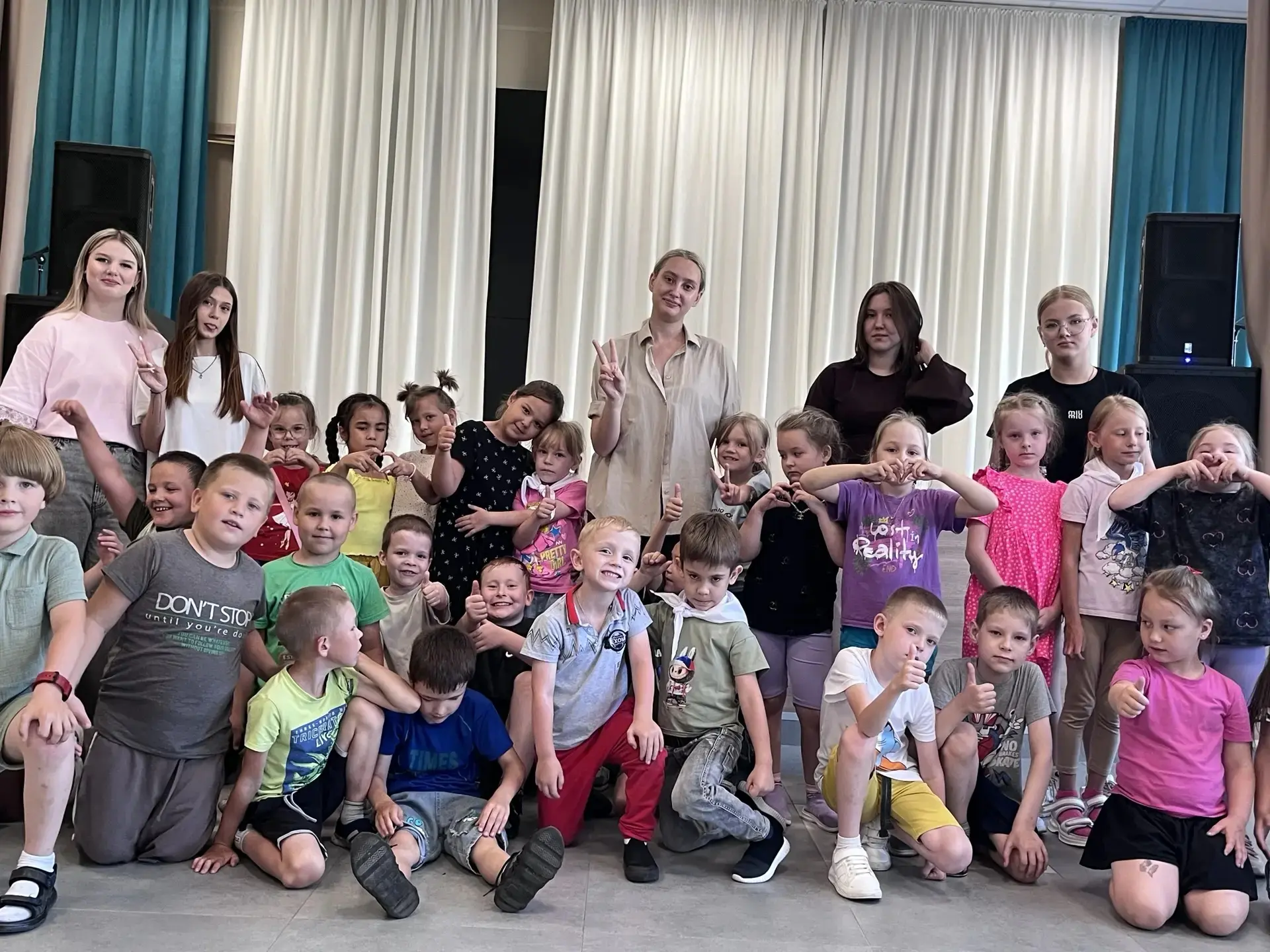 #каникулыспользой 

Творчество, музыка и танцы в «Хороводе дружбы»! 
🌞Второй день лагерной смены «Х