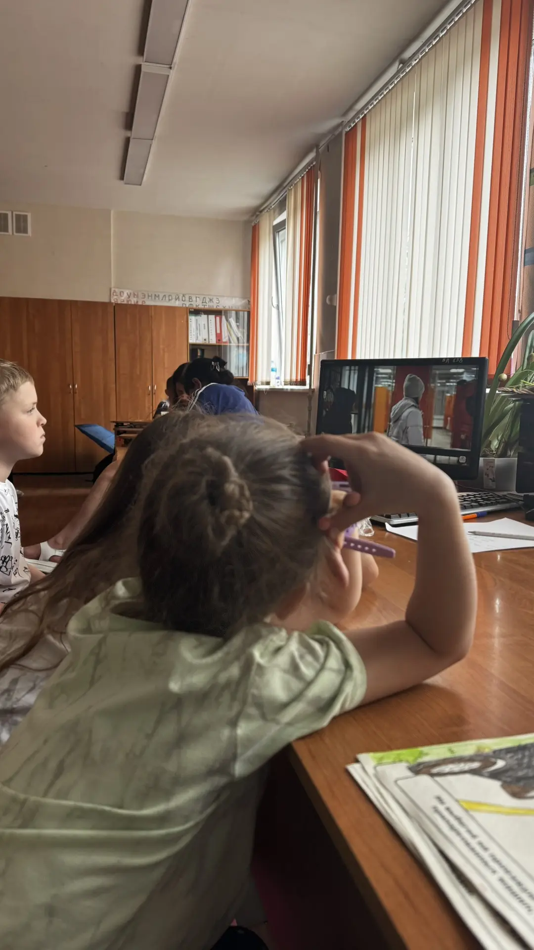 🎬 Киноурок в пришкольном лагере: путешествие к мечте! 🚀

Сегодня в нашем пришкольном лагере прошёл