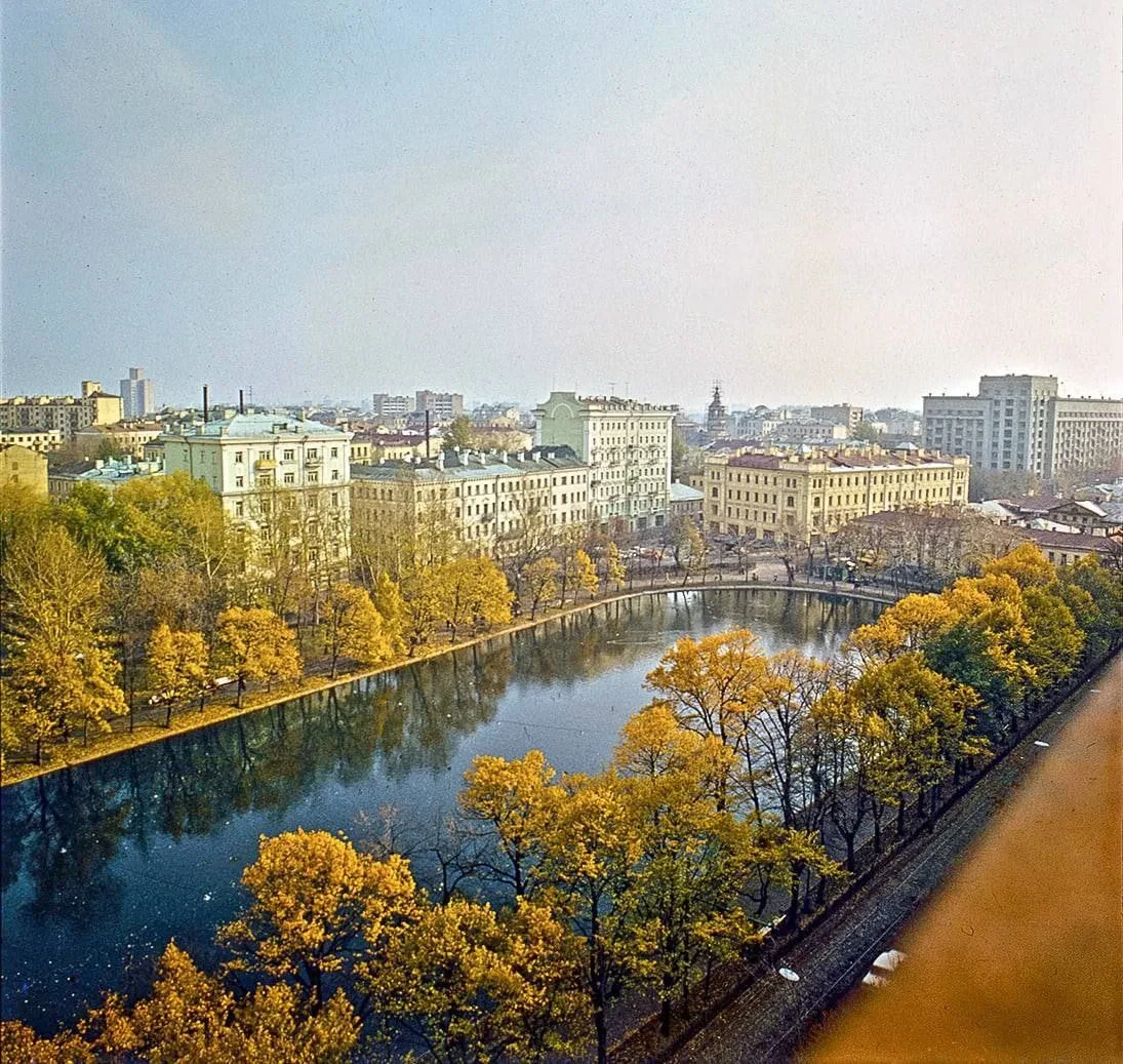 Осень на Чистых прудах, Москва, СССР, 1981 год.